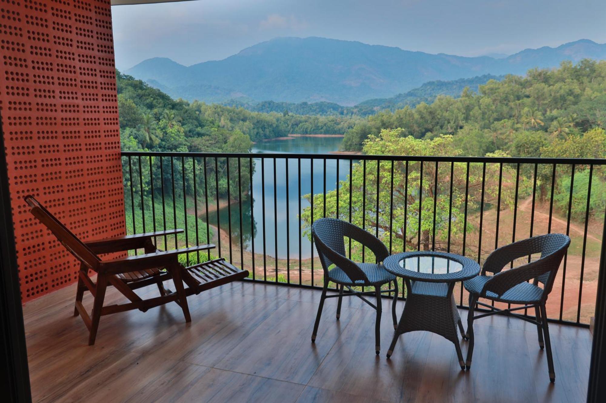 Serene Aqua Hills Kozhikode Ξενοδοχείο Mennanyam Εξωτερικό φωτογραφία