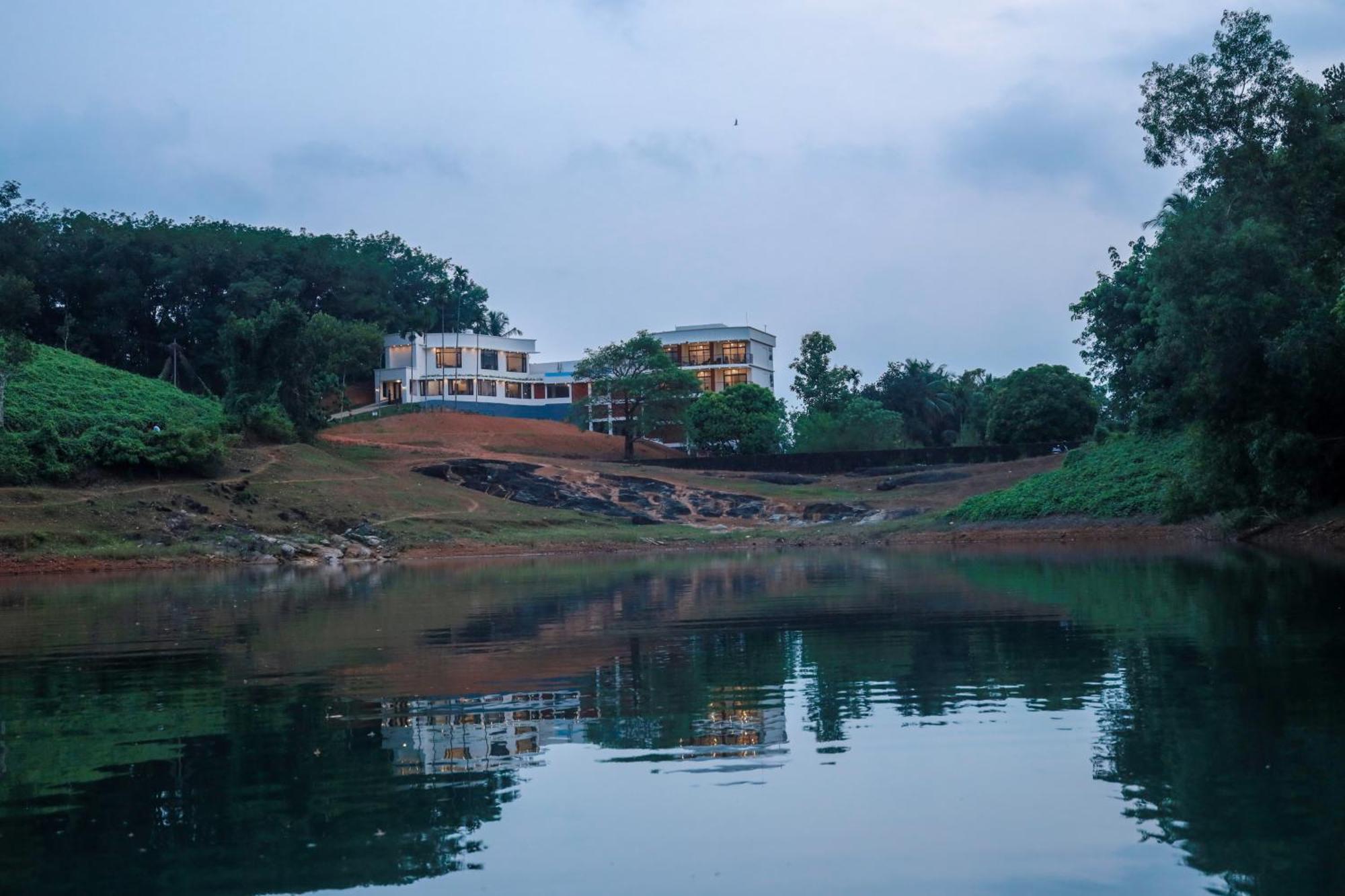 Serene Aqua Hills Kozhikode Ξενοδοχείο Mennanyam Εξωτερικό φωτογραφία